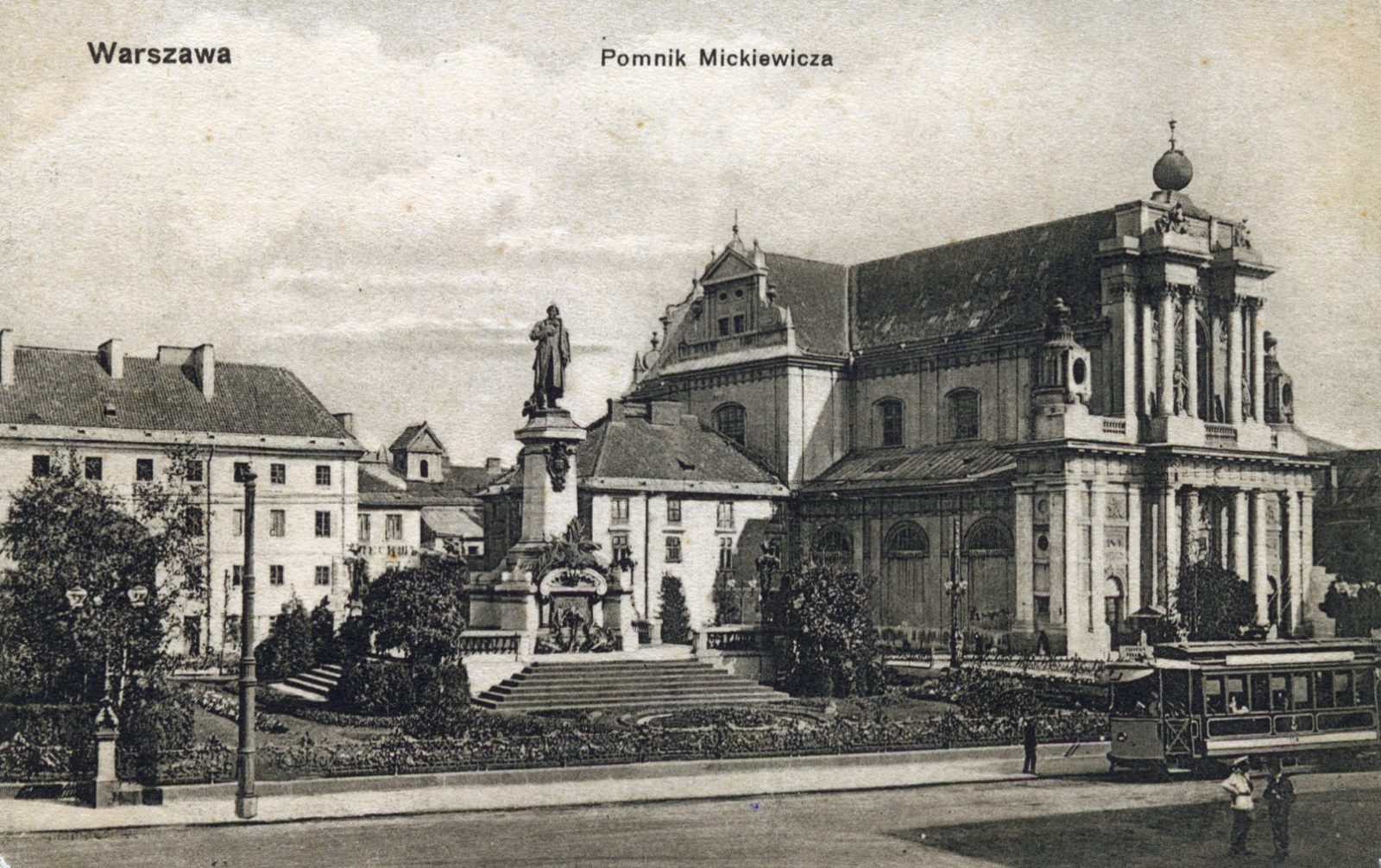 Pomnik Adama Mickiewicza i Kościół OO. Karmelitów