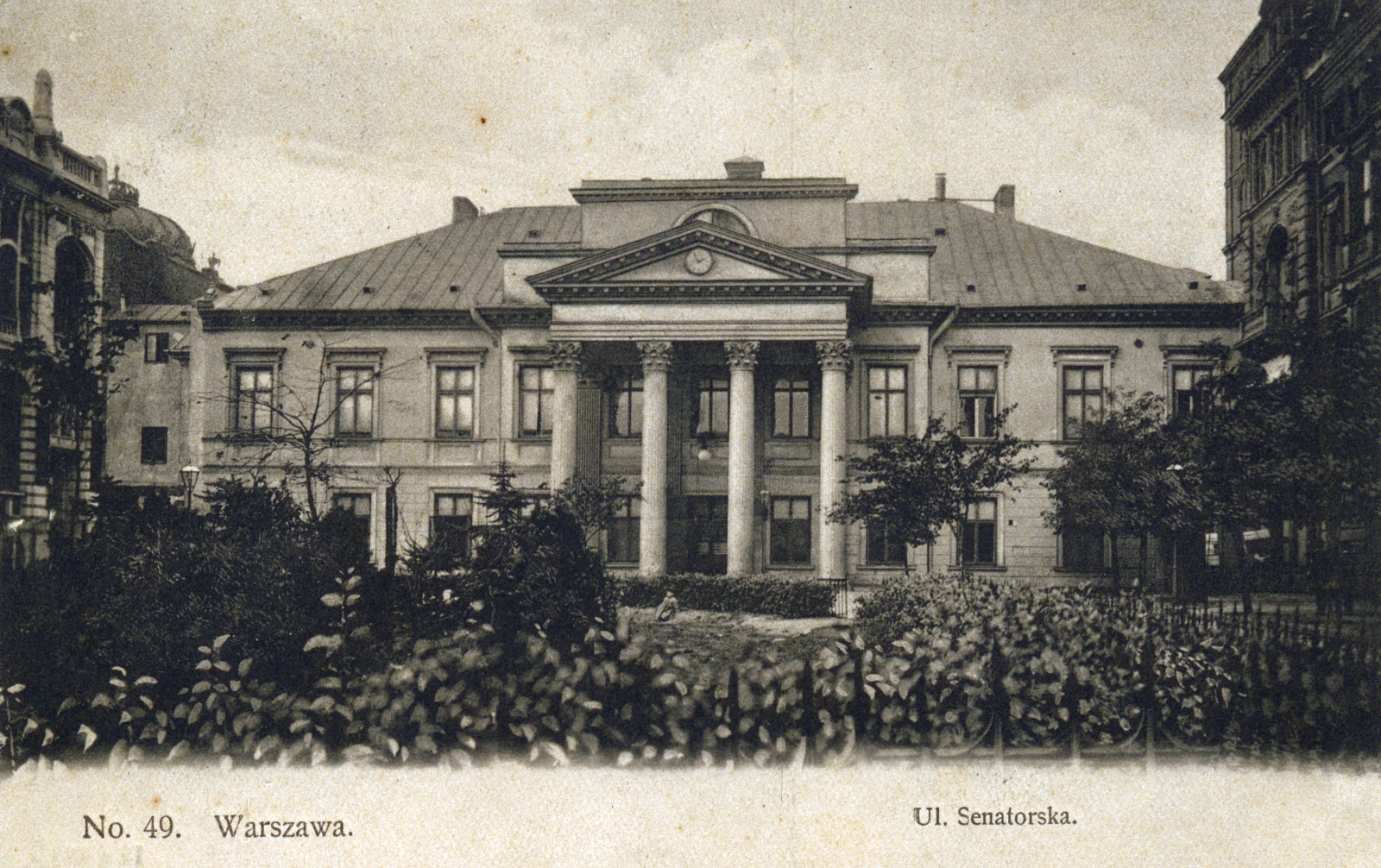 Ul. Senatorska, Pałac Mniszchów